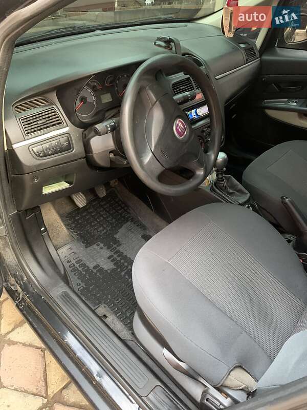 Седан Fiat Linea 2007 в Мукачево