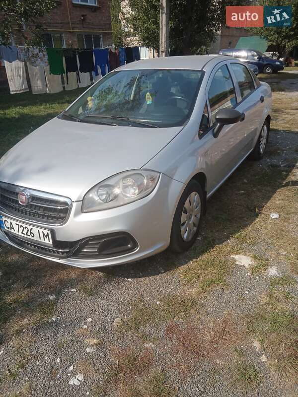 Седан Fiat Linea 2013 в Корсунь-Шевченківському