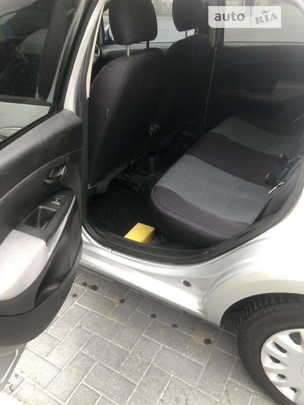 Седан Fiat Linea 2013 в Киеве фото 15 Седан Fiat Linea 2013 в Киеве