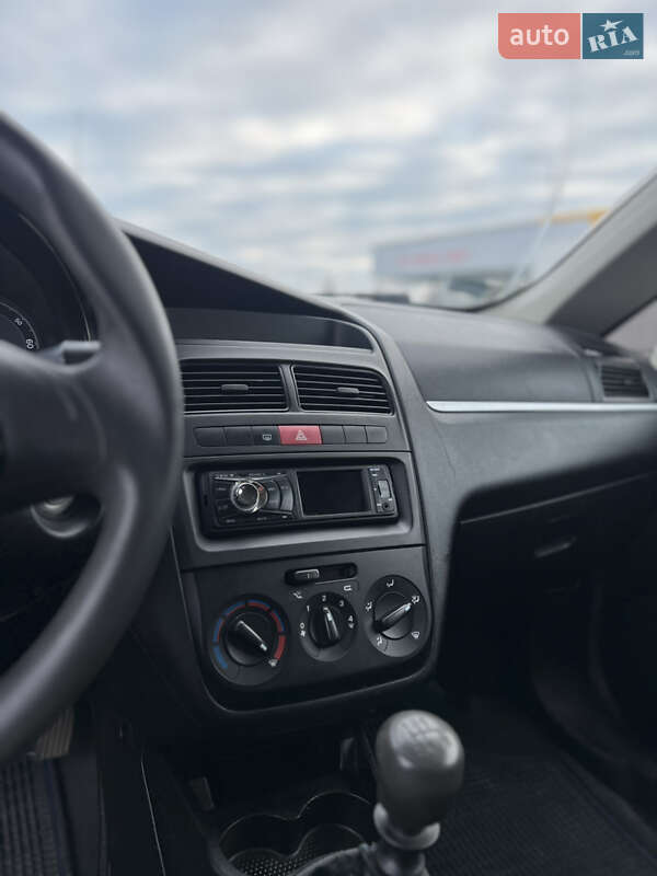 Седан Fiat Linea 2009 в Горохове