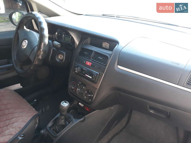 Седан Fiat Linea 2011 в Николаеве