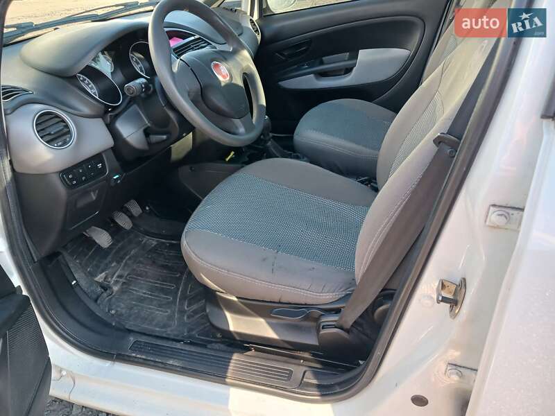 Седан Fiat Linea 2013 в Дніпрі