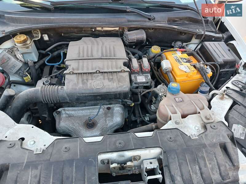 Седан Fiat Linea 2013 в Дніпрі