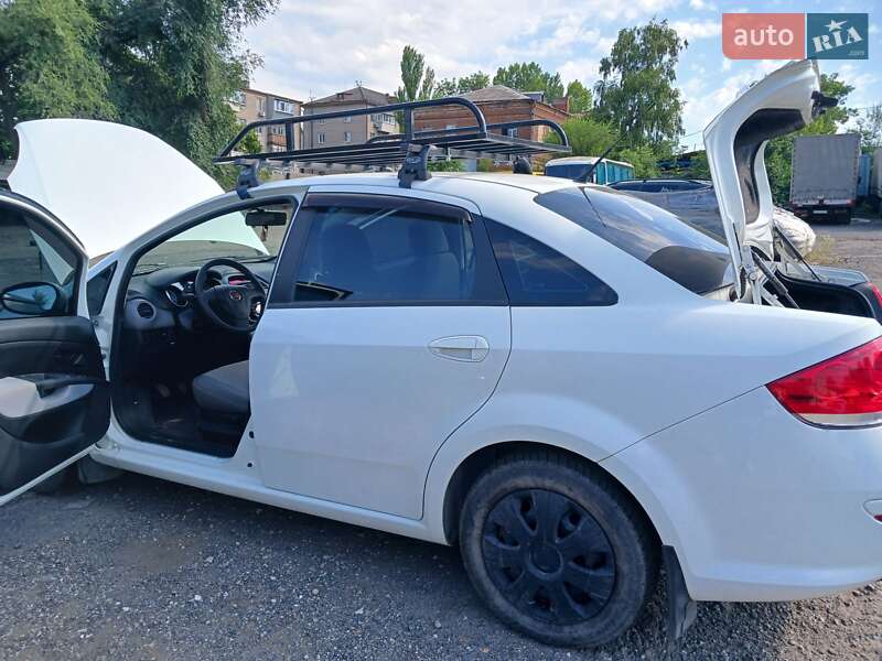 Седан Fiat Linea 2013 в Дніпрі