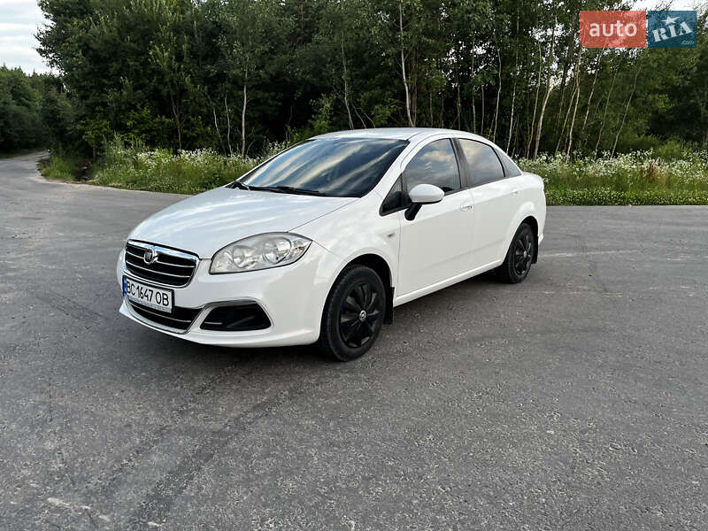 Седан Fiat Linea 2013 в Львове