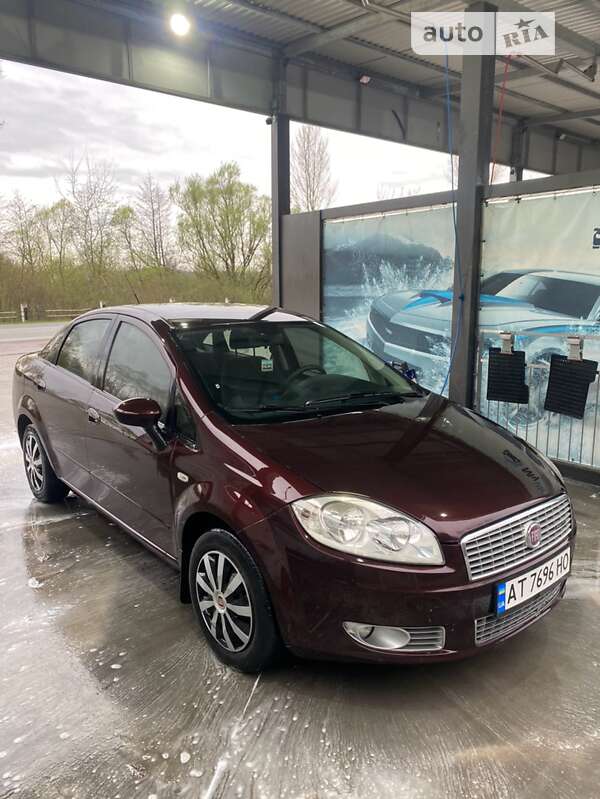 Седан Fiat Linea 2012 в Ивано-Франковске