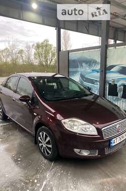 Седан Fiat Linea 2012 в 
