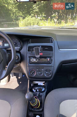 Седан Fiat Linea 2007 в 