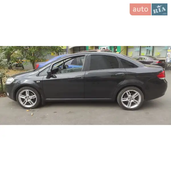 Седан Fiat Linea 2010 в 