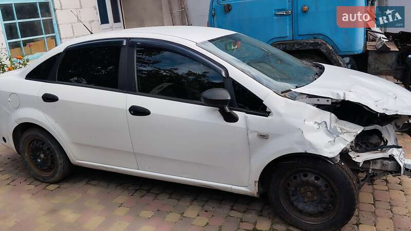 Седан Fiat Linea 2010 в Летичеве