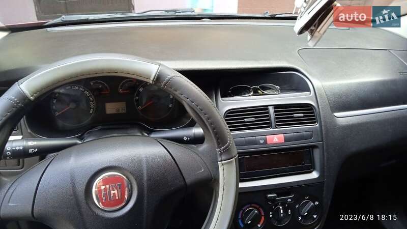 Седан Fiat Linea 2010 в Тернополе