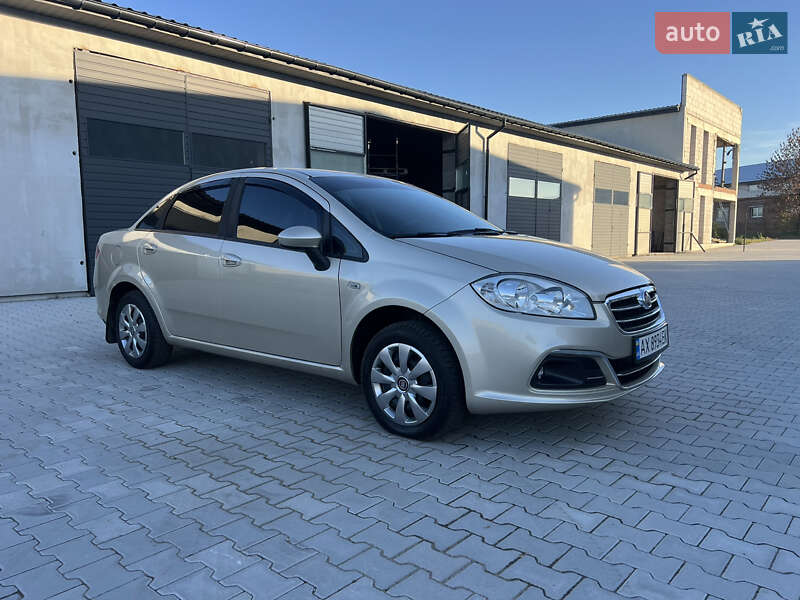 Седан Fiat Linea 2015 в Нововолинську