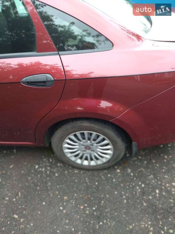 Седан Fiat Linea 2012 в Пирятине