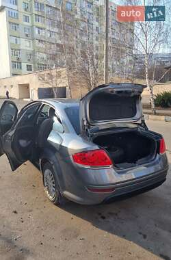 Седан Fiat Linea 2015 в 