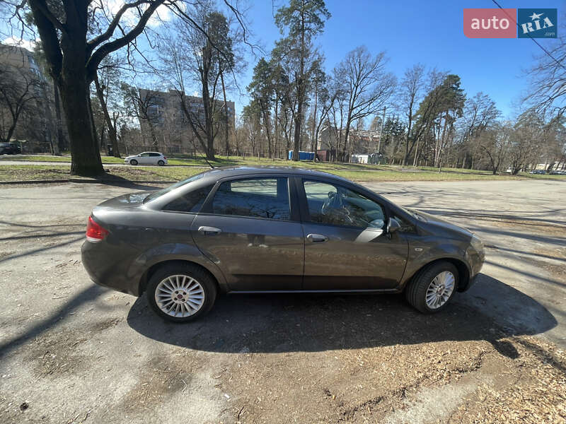 Седан Fiat Linea 2008 в Горенке