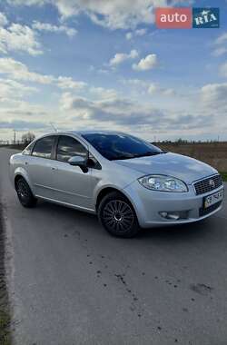 Седан Fiat Linea 2012 в 