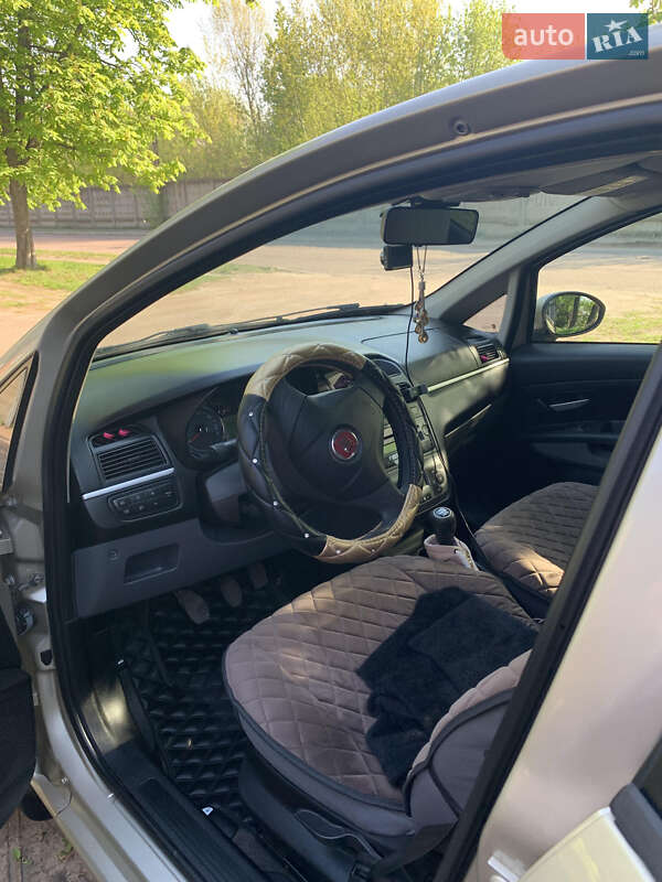 Седан Fiat Linea 2012 в Чернигове