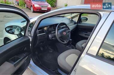 Седан Fiat Linea 2012 в 