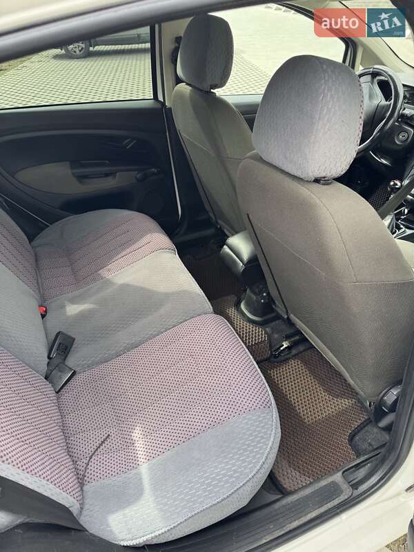 Седан Fiat Linea 2011 в Хмельницком фото 6 Седан Fiat Linea 2011 в Хмельницком