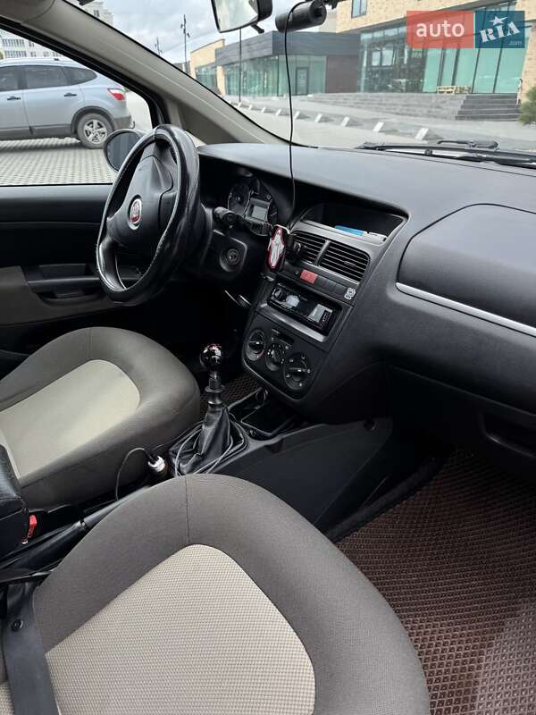 Седан Fiat Linea 2011 в Хмельницком фото 11 Седан Fiat Linea 2011 в Хмельницком