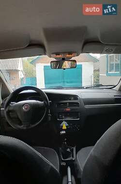 Седан Fiat Linea 2012 в 