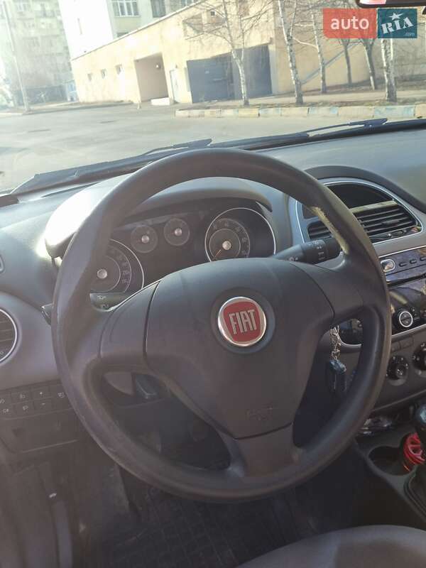 Седан Fiat Linea 2015 в Харкові