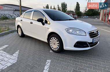 Седан Fiat Linea 2013 в Львове