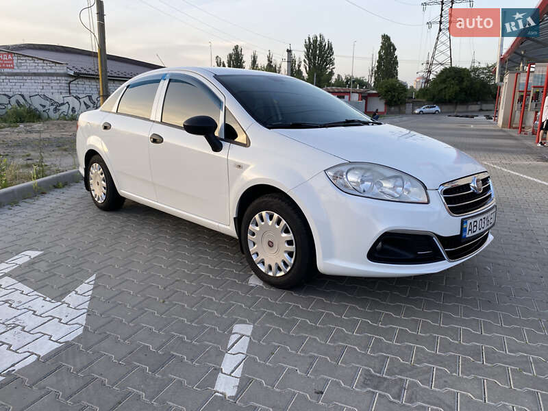 Седан Fiat Linea 2013 в 