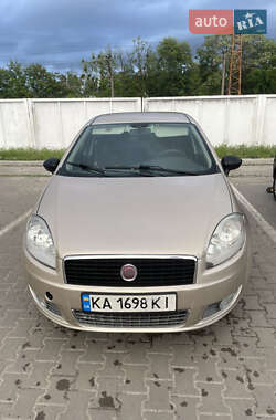 Седан Fiat Linea 2012 в 