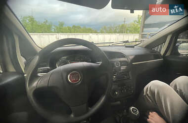 Седан Fiat Linea 2012 в 
