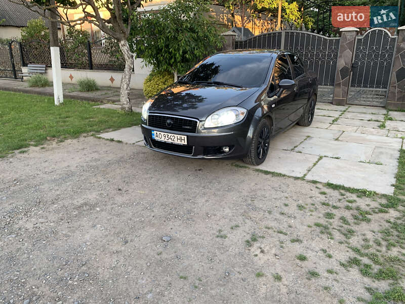 Седан Fiat Linea 2008 в Мукачевому