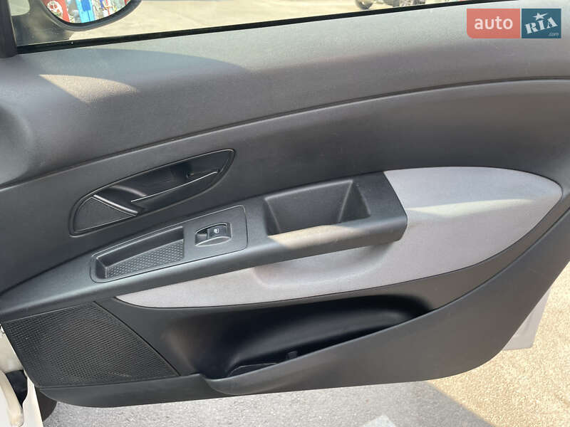 Седан Fiat Linea 2013 в Киеве