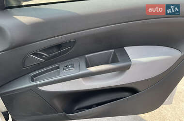 Седан Fiat Linea 2013 в 