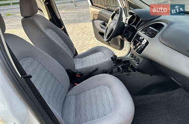 Седан Fiat Linea 2015 в 
