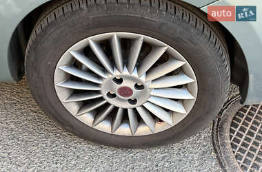Седан Fiat Linea 2008 в 