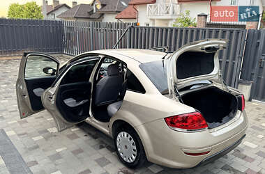 Седан Fiat Linea 2013 в 