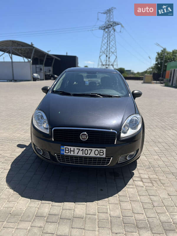 Седан Fiat Linea 2009 в 