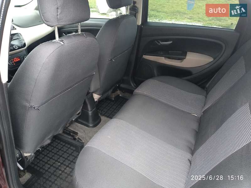 Седан Fiat Linea 2013 в Днепре фото 23 Седан Fiat Linea 2013 в Днепре