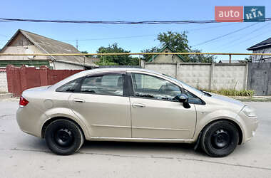 Седан Fiat Linea 2012 в 