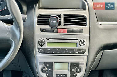 Седан Fiat Linea 2012 в 