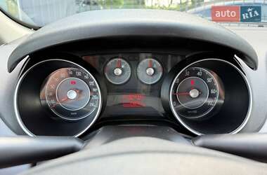 Седан Fiat Linea 2013 в 