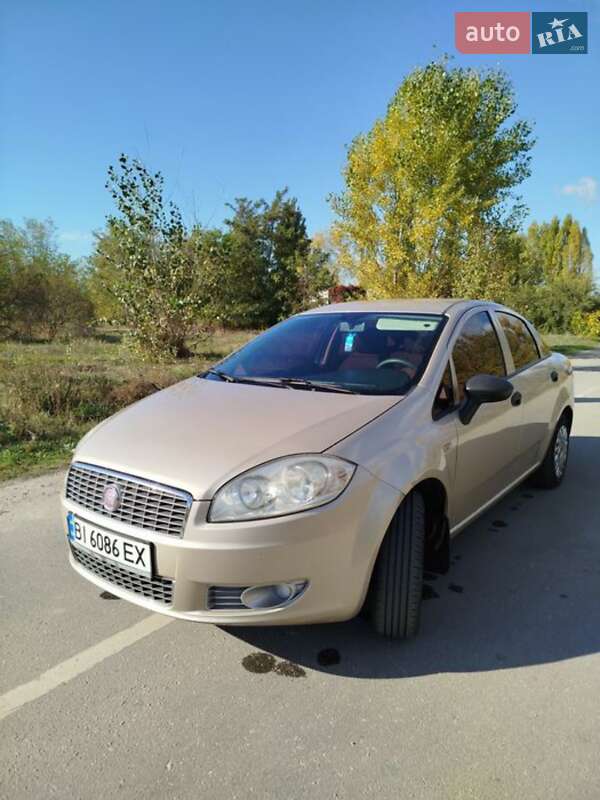 Седан Fiat Linea 2012 в 