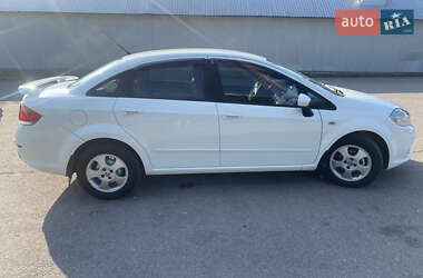 Седан Fiat Linea 2015 в 