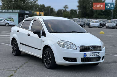 Седан Fiat Linea 2009 в 