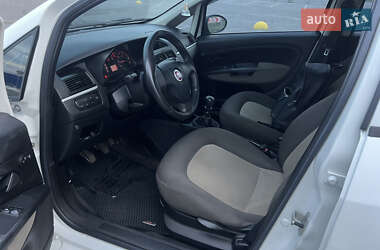 Седан Fiat Linea 2009 в 