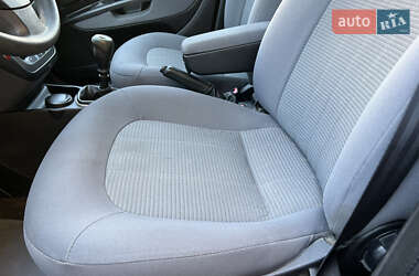 Седан Fiat Linea 2012 в 