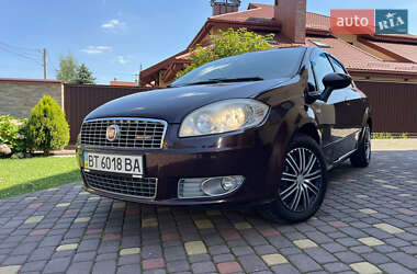 Седан Fiat Linea 2012 в 