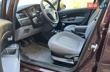 Седан Fiat Linea 2012 в 