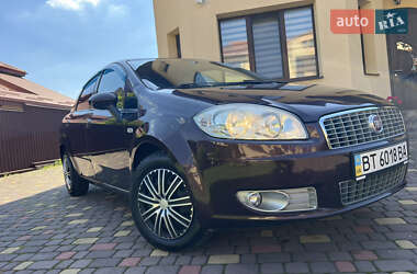 Седан Fiat Linea 2012 в 