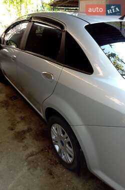 Седан Fiat Linea 2013 в 